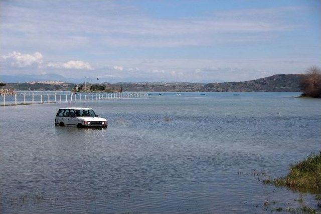 Barajda Suyun Yükseldiğini Fark Etmeyince Mahsur Kaldı