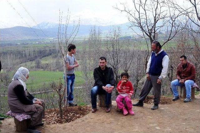 Kaymakam İnce Yardıma Muhtaç Aileye Sahip Çıktı