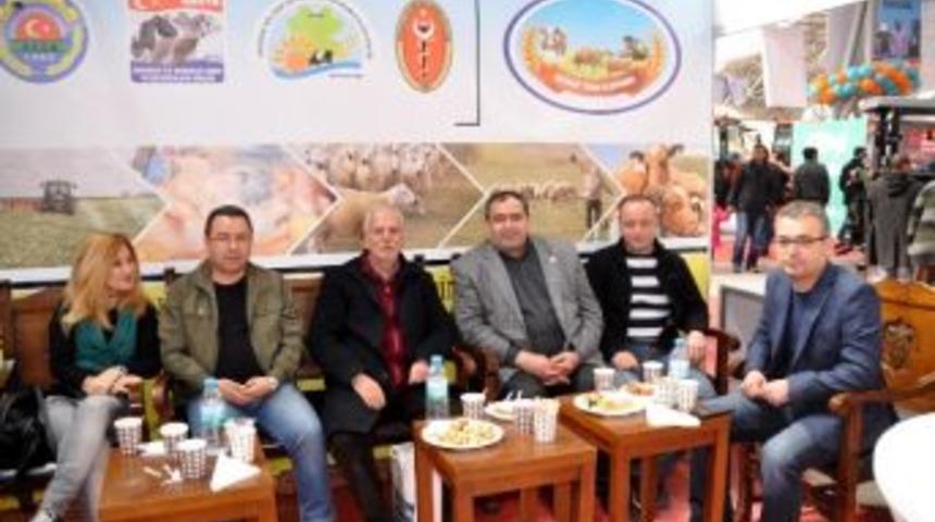 Gazeteciler Cemiyeti&rsquo;nden Ziraat Odası Standına Ziyaret