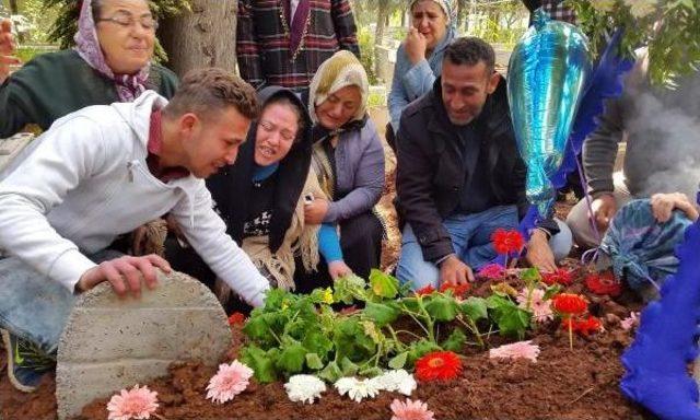 İşçi Direnişinin Sembolü Sudenaz Türkülerle Anıldı