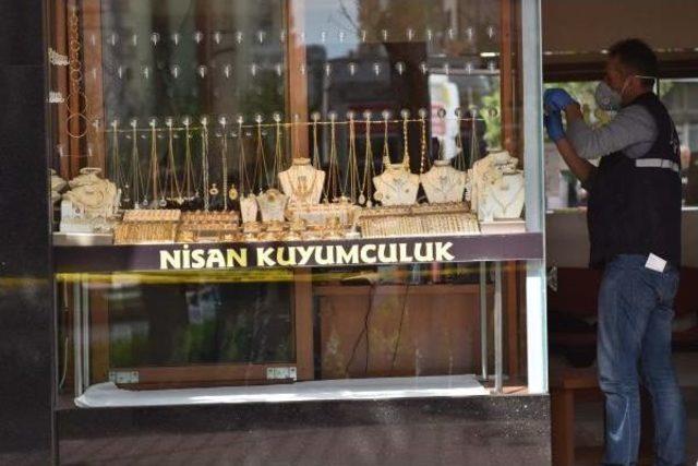 Soymak Için Girdiği Kuyumcuda Dayak Yedi