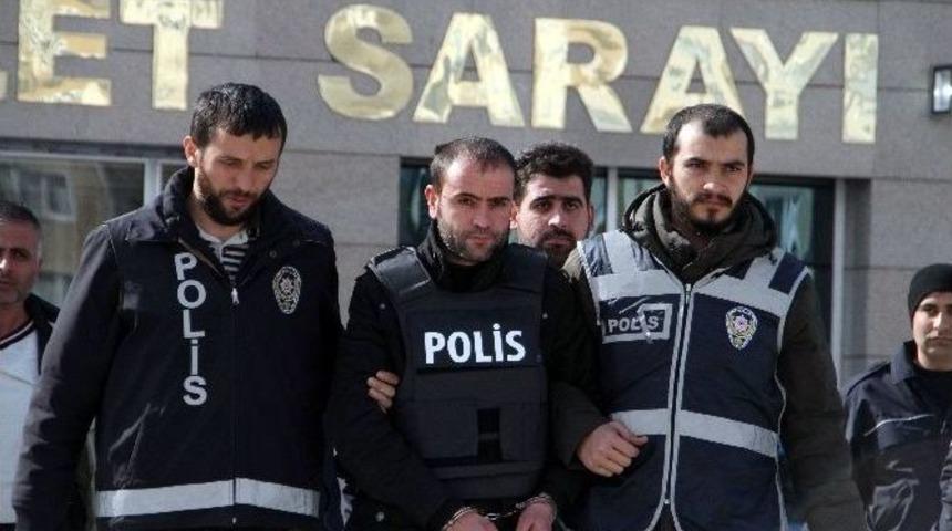 Sokak Ortasında Eşini Vuran Zanlı Tutuklandı