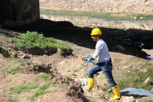 Ahmet Kaya Köprüsü'nün Altında Mayın Bulundu