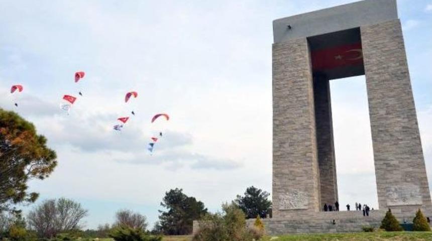 Thk'dan &Ccedil;anakkale Şehitliği'nde Saygı U&ccedil;uşu