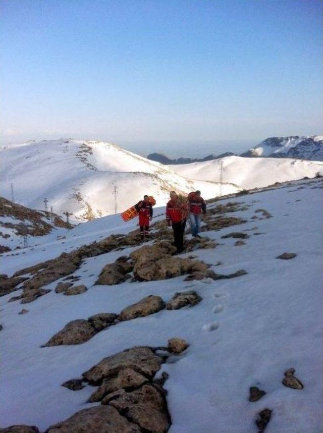 Nemrut Dağında Mahsur Kalan Bekçi Operasyonla Kurtarıldı