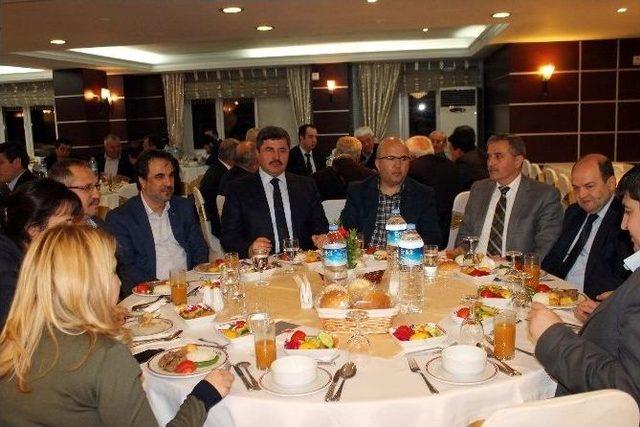 Ak Parti Hukuk Danışmanı Özkaya ‘paralel Yapının’ Darbe Girişimlerini Anlattı