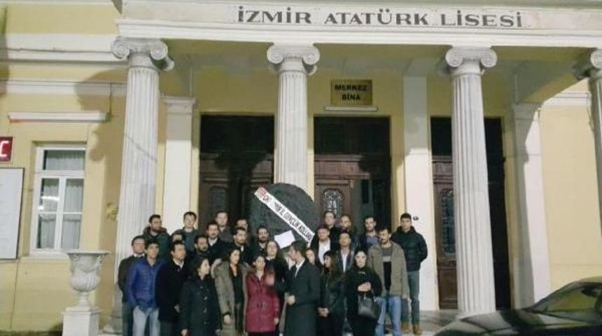 Chp'li Gen&ccedil;lerden Atat&uuml;rk Lisesi'ne Siyah &Ccedil;elenk