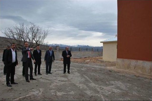Pervari Kaymakamı Kahraman Köylerde İncelemede Bulundu 2