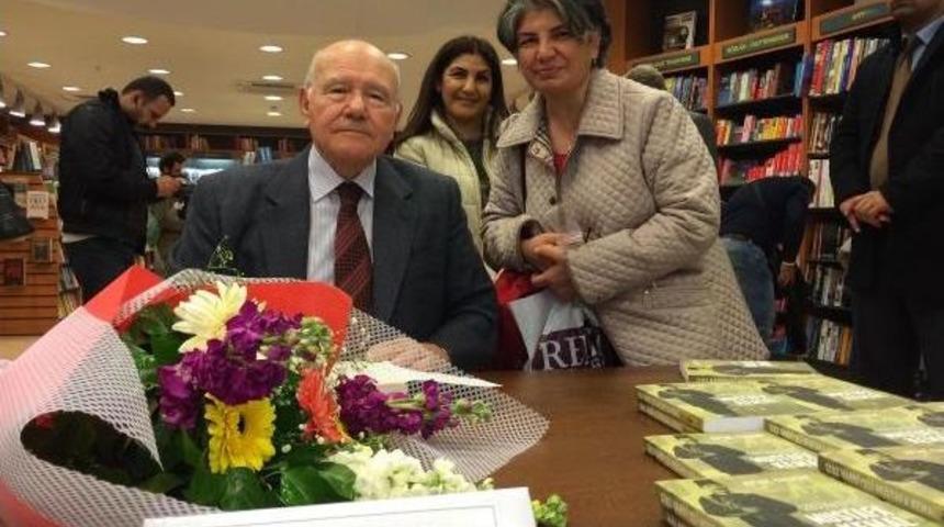 Emekli Orgeneral Yalman, Kitabını Imzaladı: Bug&uuml;nk&uuml; S&uuml;recin Ne Olduğunu Bilmiyorum