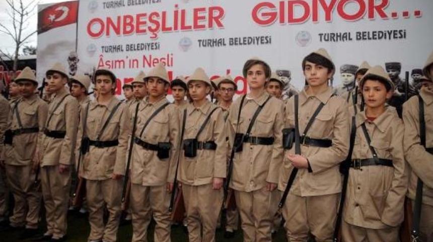 Turhal'dan 50 &Ouml;ğrenci Kına Yakılarak &Ccedil;anakkale'ye G&ouml;nderildi