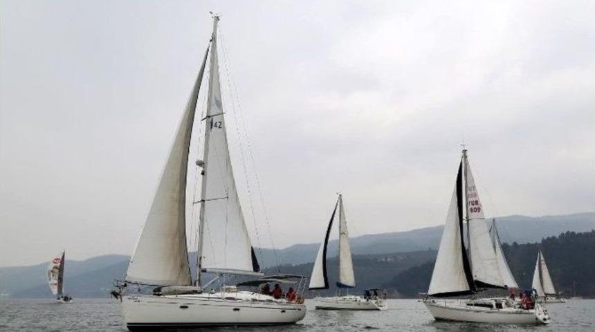 Yelken Yarışlarının Startı Verildi