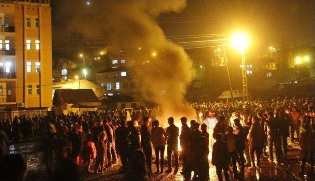 Hakkari&rsquo;de İlk Nevruz Ateşi Yakıldı 1