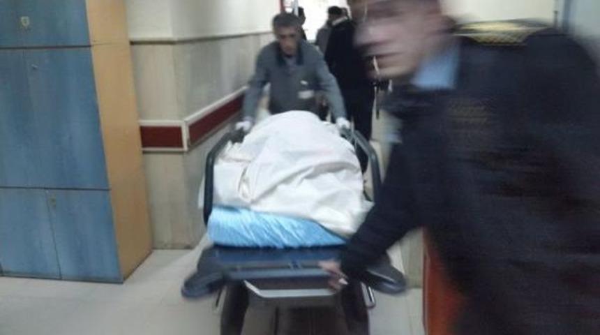 &Ccedil;&ouml;p Kamyonunun &Ccedil;arptığı &Ccedil;ocuk &Ouml;ld&uuml;