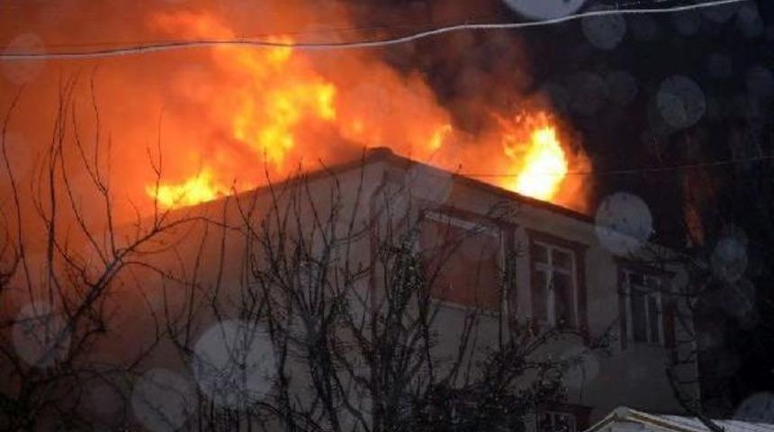 Evinin Yanışını B&ouml;yle Izledi