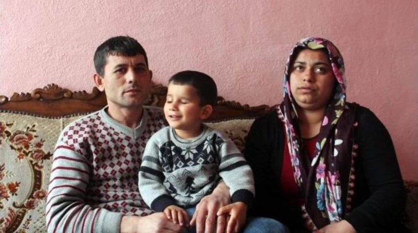 Minik Egehan&rsquo;ın Karanlıktan Kurtulması İ&ccedil;in Tedavi Olması Gerekiyor