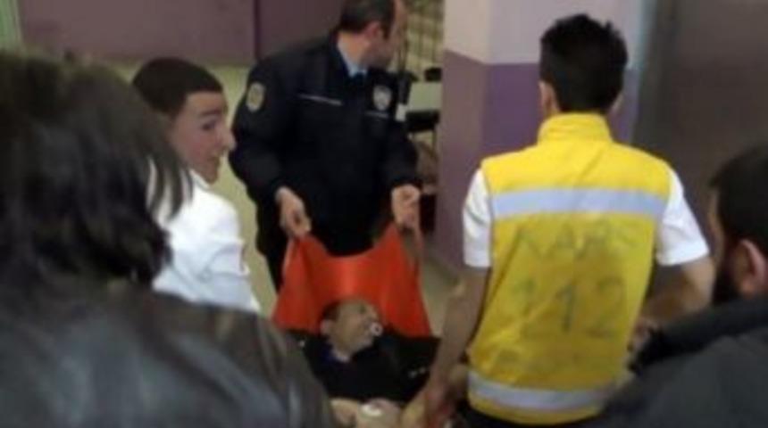 Kars&rsquo;ta İki &Ccedil;ocuk Babası İntihar Etti