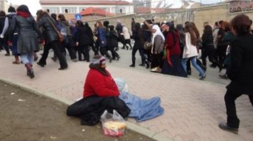 Hakkari’de Dilencilik Sorunu