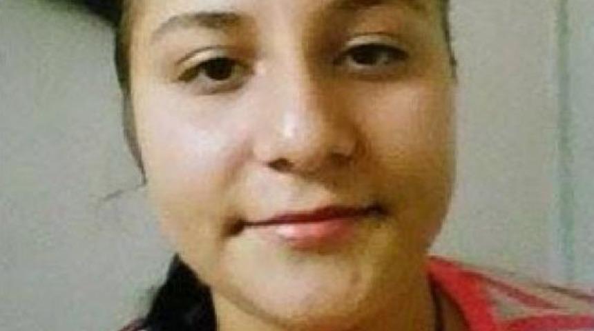 13 Yaşındaki &Ouml;zlem Bir Aydır Kayıp