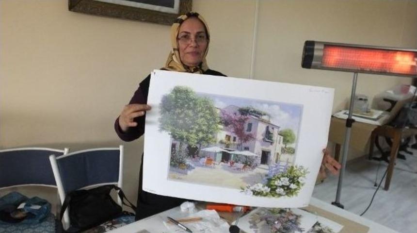 Burhaniye&rsquo;de G&uuml;lizar Hanımın Resimleri Beğenildi