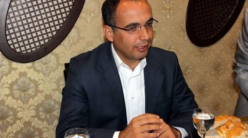 Ak Parti Milletvekili Aday Adayı Ekşi, Basın Mensuplarıyla Bir Araya Geldi