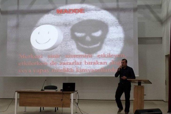 Arifiye’de Anne Ve Babalara Madde Bağımlılığı Semineri Verildi G3