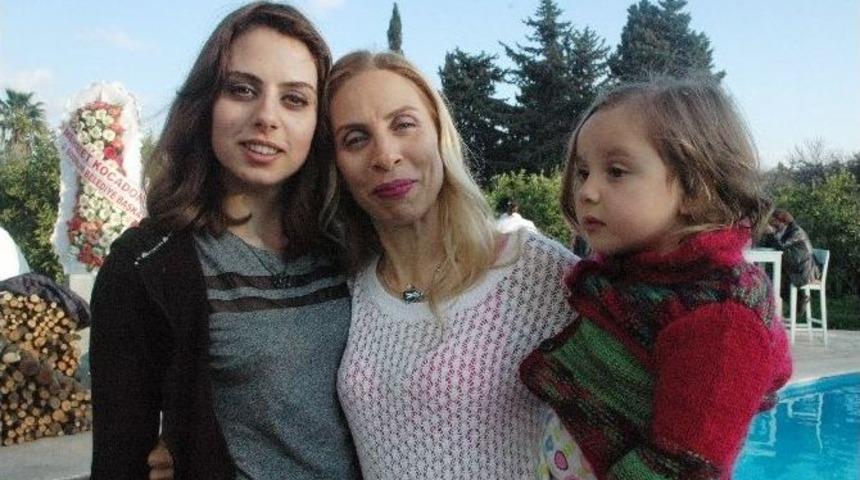Zeynep Casalini Ticarette Hız Kesmiyor