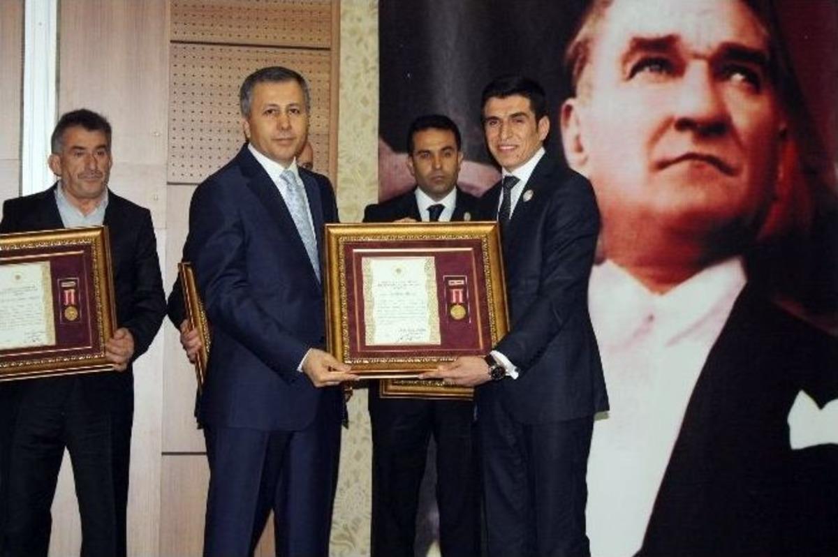 Gaziantep&rsquo;te Devlet &Ouml;v&uuml;n&ccedil; Madalyası T&ouml;reninde Duygusal Anlar Yaşandı