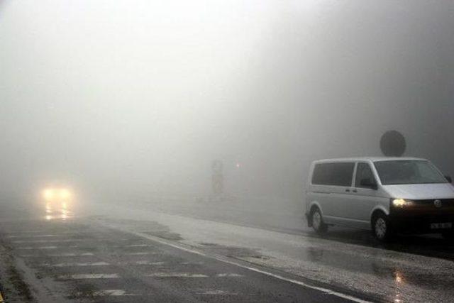 Bolu Dağı'nda Sis Ulaşımı Etkiledi