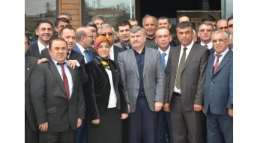 Ak Partili Başkanlar Esnafla Buluştu