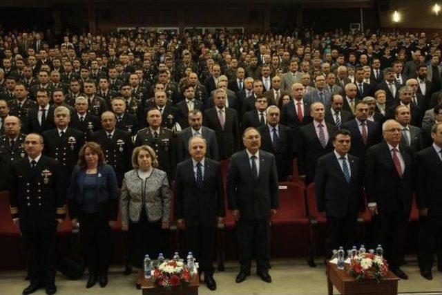 Mersin'de Şehit Aileleri Ve Gazilere Devlet Övünç Madalyası