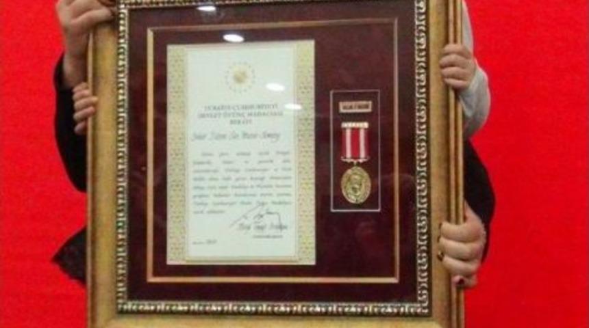 Gaziantep&rsquo;Teki Devlet &Ouml;v&uuml;n&ccedil; Madalyası T&ouml;reninde Duygu Dolu Anlar