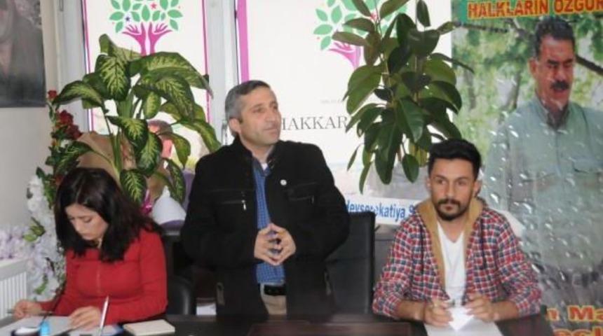 Hdp, Hakkari'de Muhtarlarla Se&ccedil;im Toplantısı Yaptı