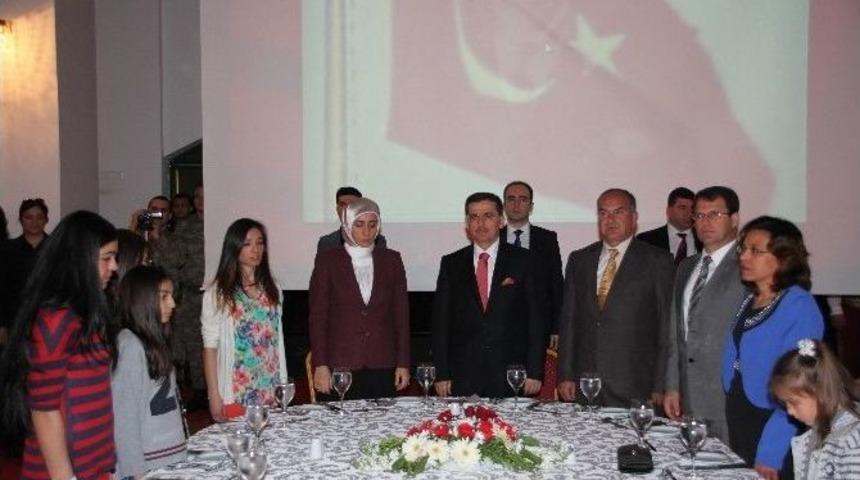 Hatay&rsquo;da Devlet &Ouml;v&uuml;n&ccedil; Madalyası Tevcih T&ouml;reni