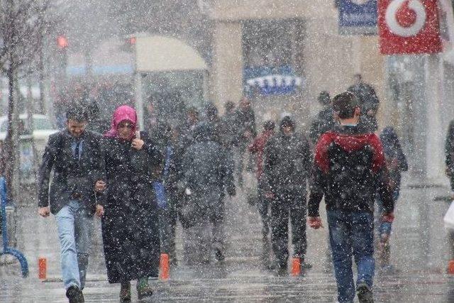 Erzurum’da Kar Yağışı