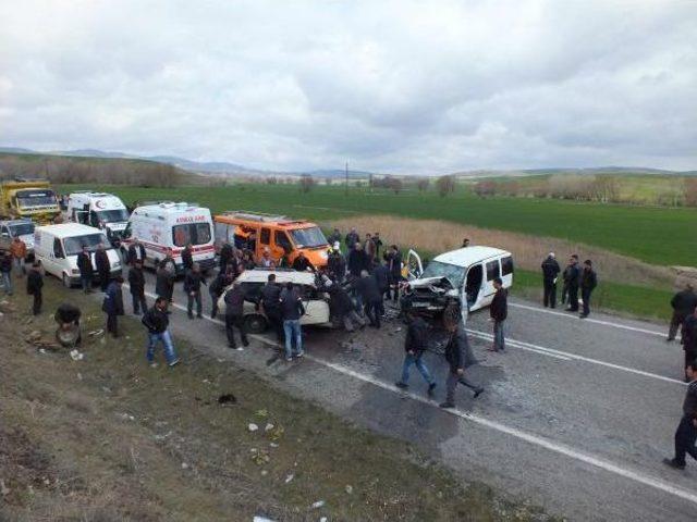 Yozgat'ta Trafik Kazası: 2 Ölü, 2 Yaralı