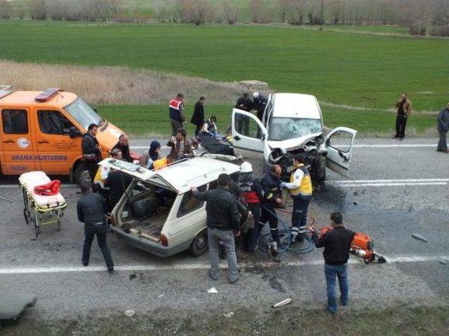 Yozgat'ta Trafik Kazası: 2 Ölü, 2 Yaralı