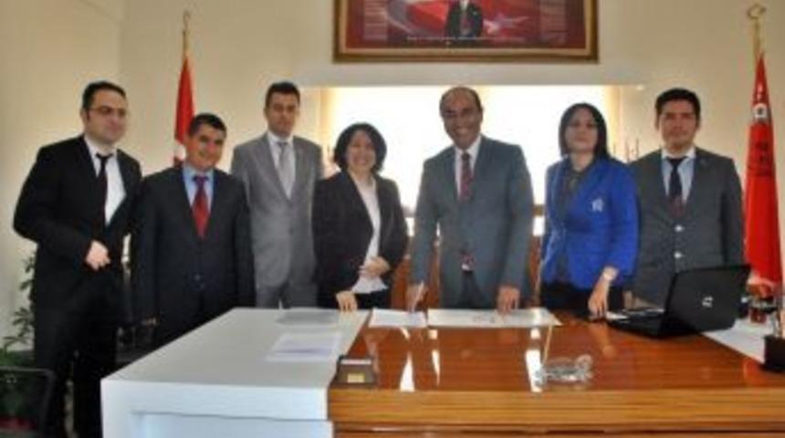 Demre Milli Eğitim M&uuml;d&uuml;rl&uuml;ğ&uuml; İle Yapı Kredi Bankası Anlaşma İmzaladı