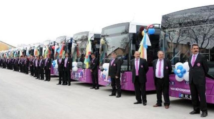 Van'ın Ulaşım Sorununu &Ccedil;&ouml;zecek Otob&uuml;sler Hizmettte