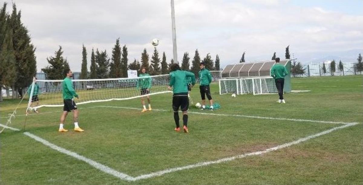 Akhisar Belediyespor&rsquo;da Trabzonspor Ma&ccedil;ı Hazırlıkları Başladı