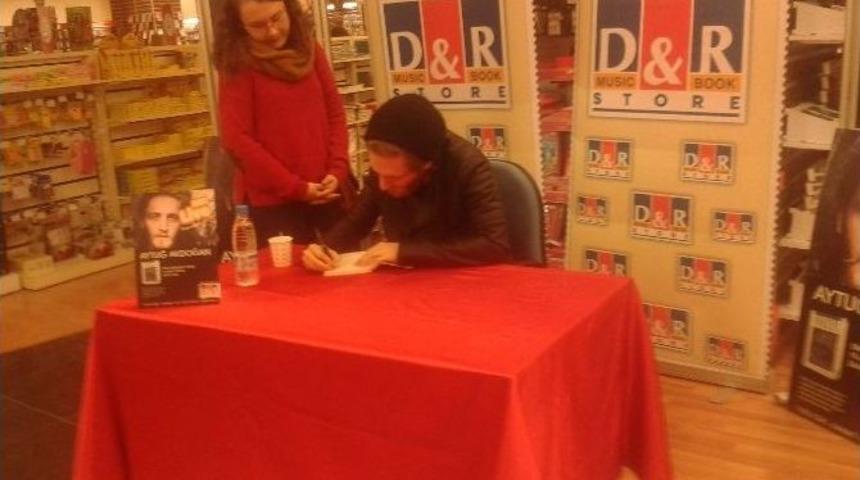 Yazar Aytuğ Akdoğan Espark&rsquo;ta