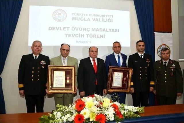 Şehit Ailesi Ve Gaziye Devlet Övünç Madalyası