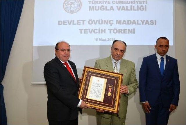 Şehit Ailesi Ve Gaziye Devlet Övünç Madalyası