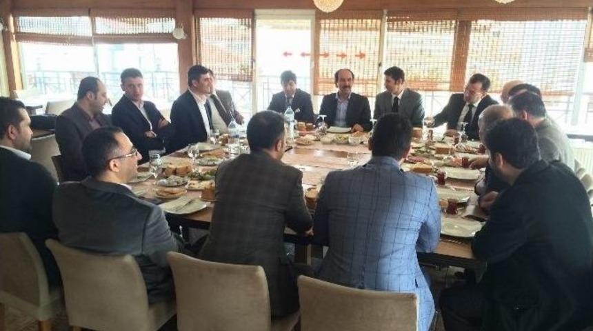 İl &Ouml;zel İdaresi Genel Sekreteri Ayhan, M&uuml;siad &Uuml;yeleriyle Kahvaltıda Buluştu