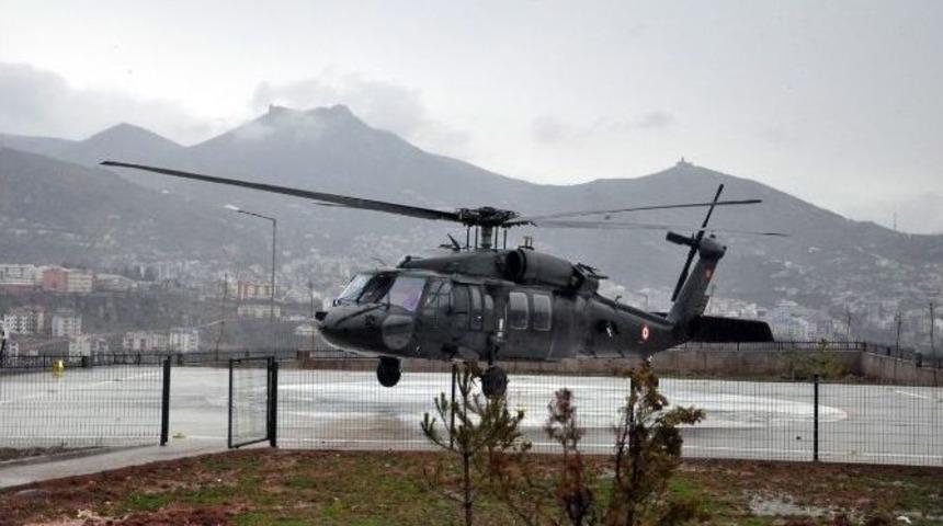 Kalp Krizi Ge&ccedil;irdiğinden Ş&uuml;phelenen Asker Helikopterle Hastaneye Kaldırıldı