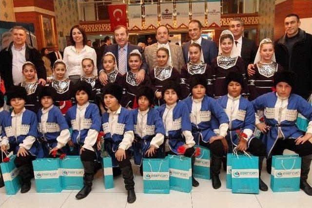 Esenyurt&rsquo;ta Sağlık&ccedil;ılara Bayram Kutlaması 1