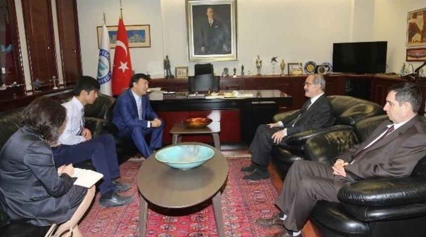 Kırgız Cumhuriyeti Ankara B&uuml;y&uuml;kel&ccedil;isinden Başkan B&uuml;y&uuml;kerşen&rsquo;e Ziyaret