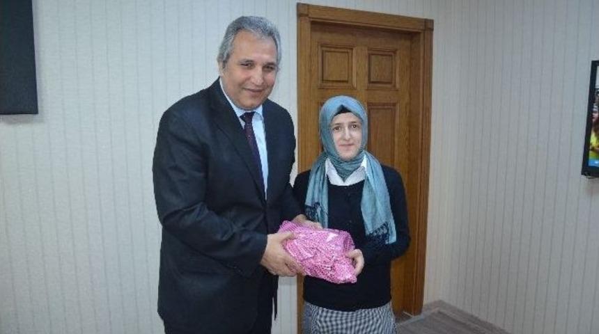 Başarılı &Ouml;ğrenciden Kaymakam Yapıcı&rsquo;ya Ziyaret