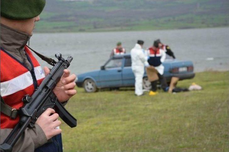 (özel Haber) Balıkesir’de Otomobil İçerisinde 2 Kişi Ölü Bulundu G2