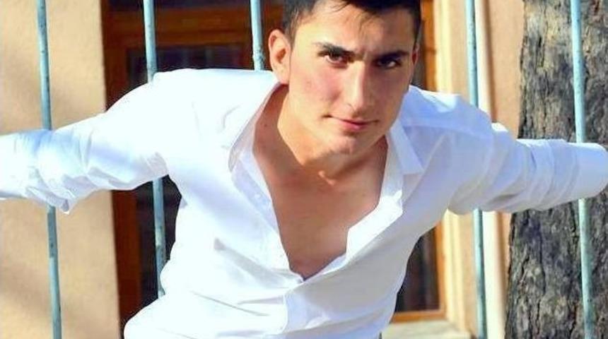 Buca U17 Takım Otob&uuml;s&uuml; Kaza Yaptı: 1 &Ouml;l&uuml;, 7 Yaralı