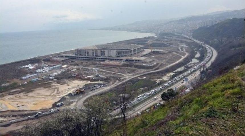 Trabzon&rsquo;daki Yol &Ccedil;ilesi Devam Ediyor
